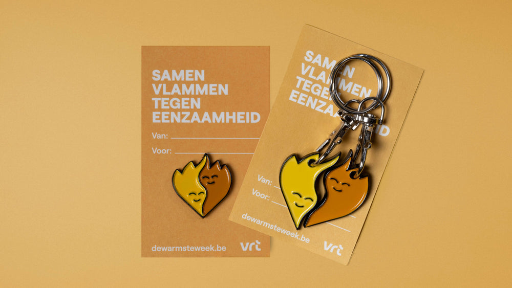 De Knuffelvlammetjes (Pin + Sleutelhanger)