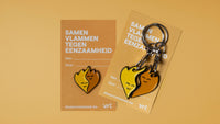 De Knuffelvlammetjes (Pin + Sleutelhanger)