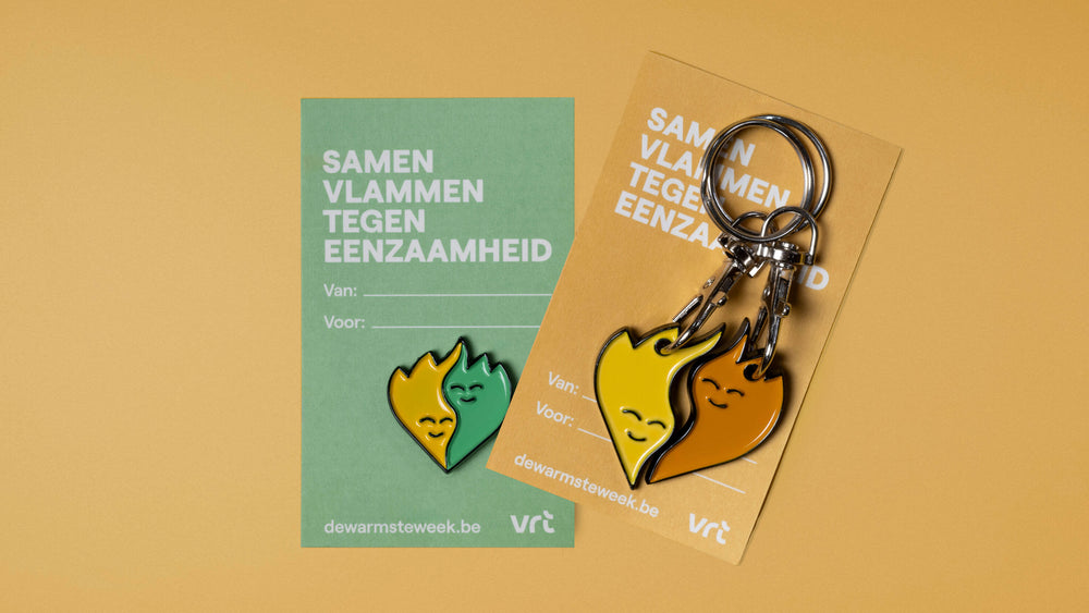 De Knuffelvlammetjes (Pin + Sleutelhanger)