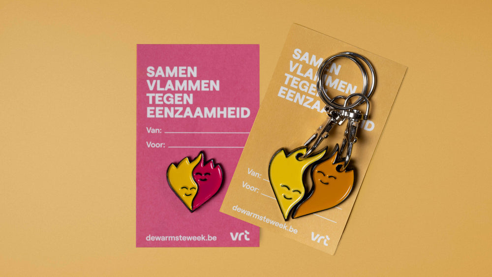 De Knuffelvlammetjes (Pin + Sleutelhanger)